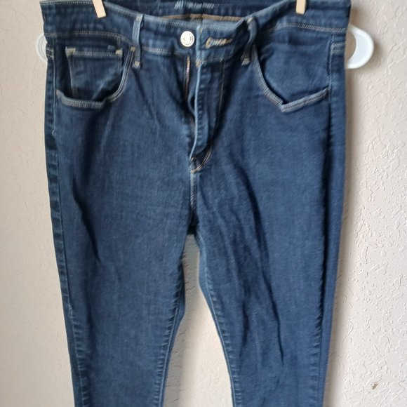 Levi's high rise skinny jeans. Dark blue denim. - Picture 6 of 6